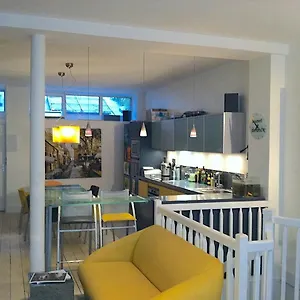 Modern Design Loft Apartment, Steps To Notre Dame , Paris France