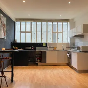 Superbe Studio Lumineux Et Moderne A 5mn De Paris , Gentilly France